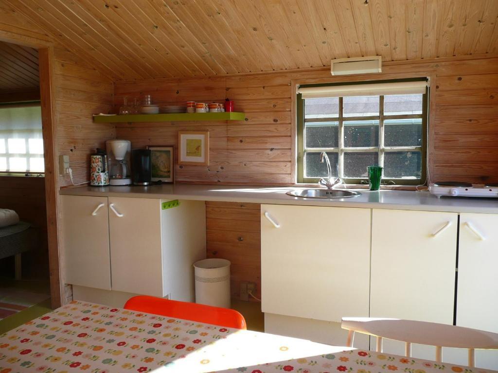 Lonstrup Camping Cottages & Rooms Room photo